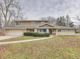 Convenient Racine Home 4 Mi to Lake Michigan!