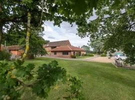 The Granary - Wood Farm Barn. Luxury Barn with wonderful countryside views