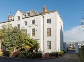 Stone's Throw - 2 Bed Apartment Centre of Falmouth