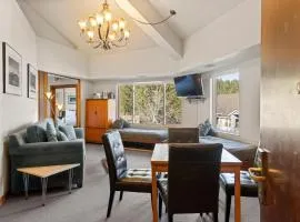 Palisades Tahoe Lodge Rentals Premium One Bedroom #321