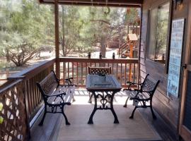 LilyBear Cabin, hotel v destinaci Overgaard