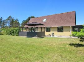 Holiday Home Lavrans - 2-5km from the sea in Western Jutland by Interhome, hytte i Henne Strand