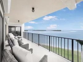 Breath-taking waterfront condo with pool/spa/tennis