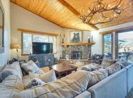 Big Bear Lake Cabin w/ Hot Tub & Gas Fire Pit!