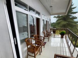 Villa Ayem, vacation home in Magetan