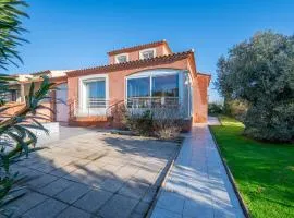 Holiday Home Maison des Pins Parasol by Interhome