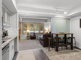 Palisades Tahoe Lodge Rentals Premium Studio #227