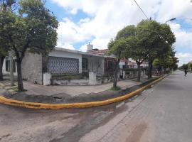 Tolita, хотел с паркинг в Villa del Totoral
