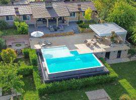 Lake House by NIVO, hotel uz plažu u gradu 'Pavlovci'