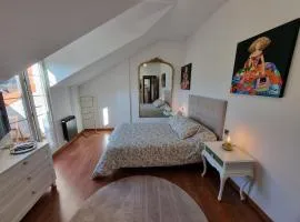 Romántico apartamento con terraza y piscina