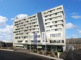 Holiday Inn Bern Westside, an IHG Hotel, отель в Берне, рядом находится Торговый центр Westside