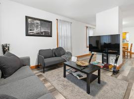 Vida Comfy Inn 2br Apartment KING BED 8 mins to downtown and ferry、ニューベッドフォードのホテル