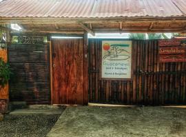 Guacamayo Rooms & Bungalows