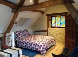 Ancien Fournil Cosy avec Piscine Couverte, Parc Verdoyant et Sauna, à 30 mn du Mans - FR-1-410-432