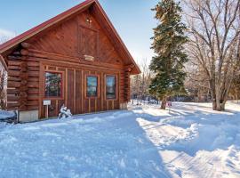 Charming Creek-Side Cabin in the Heart of Victor, Idaho, koča v mestu Victor