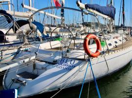 blu, boat in Cagliari