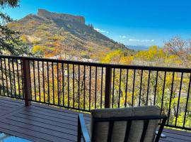 Vintage View House - Hot Tub - Castle Rock - I-25, casa de temporada em Castle Rock