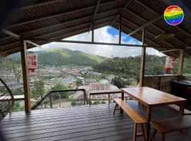 Hedreung banrakthai homestay and camping, gistihús í Ban Rak Thai