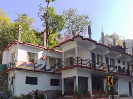 Shri madhuganga palace NH 7 bedanu chamoli uttarakhand: Karnaprayāg şehrinde bir otel
