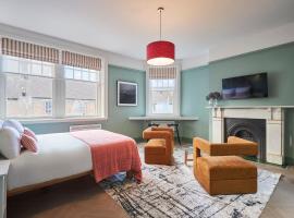 Arlington House Hotel - Luxurious Self Check-In Ensuite Rooms in the Centre of Wooler, hotel s parkiriščem v mestu Wooler
