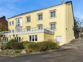 CityChalet Business Apartments - Workers welcome! - Free Parking - Fast WIFI - Smart TV - WM, cabană din Saarbr&uuml;cken