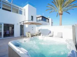 Luxury Solarium, Jacuzzi, A/C and Wi-fi