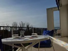 N273 - Numana, trilocale con terrazzo e doppi servizi