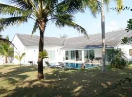 Villa privée avec piscine à Khao Lak