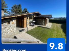 Pirin Golf Villa Emila, lomam&ouml;kki kohteessa Bansko