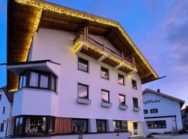 Hotel Weißbräu, hotel com estacionamento em Oberhaching