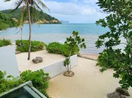 Luxury Beachfront 4 Br AMANA Villa at Ta-Ke Residence A