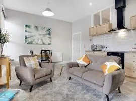 NEW! Luxury 1 Bed Apartment in Hartlepool City Centre by Stay With Us, Perfect for Couples & Contractors, FREE WI-FI!