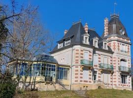Domaine des Myosotis, holiday home, hotel in Saint-Honoré-les-Bains