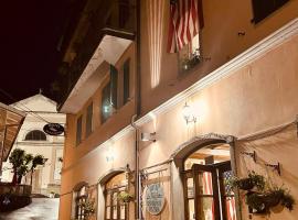 Hotel La Piazzetta: Vidiciatico'da bir otel