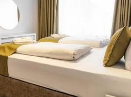 E&B Hotel