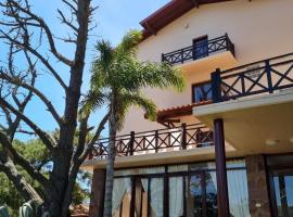 Hosteria Olimpo, hotel in Villa Gesell