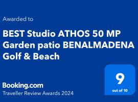 DELUXE Studio ATHOS 50 MP Garden patio BENALMADENA Golf & Beach, hostal o pensión en Benalmádena