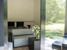 Hõbekala Guesthouse, готель у місті Kalana