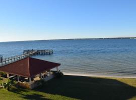 Beach Paradise on the coast of Navarre, hotel in Navarre