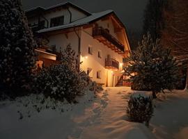 Apartments Im Winkl, romantisches Hotel in Bruneck