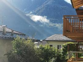 Appartamento sci & laghi "Tre Fontane", hotel em Tione di Trento