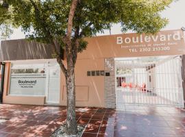 Boulevard Duplex, hotel en General Pico