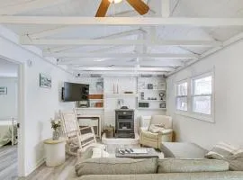 Riverfront Topsham Home about 28 Mi to Portland!