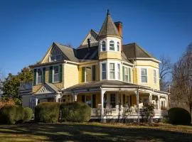 The Oaks Victorian Inn