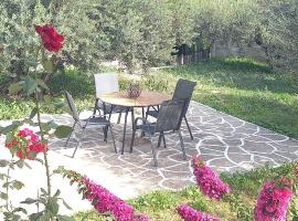 The Byzantine Wall House, cheap hotel in Isthmia