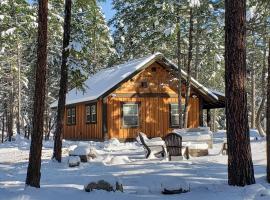 Whispering Pines cabins, hotel in Lakeside