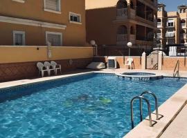 Appartement avec piscine à Algorfa, hotel en Algorfa