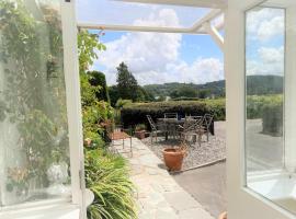 3 Bed in Sawrey 62587, hotel with parking in Far Sawrey