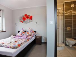 Comfortable premium class apartment shared swimming pool Gaski, ваканционно жилище на плажа в Гонски