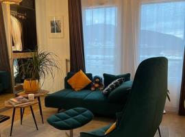 Warm apartment + private free park., hotell i Vétraz-Monthoux